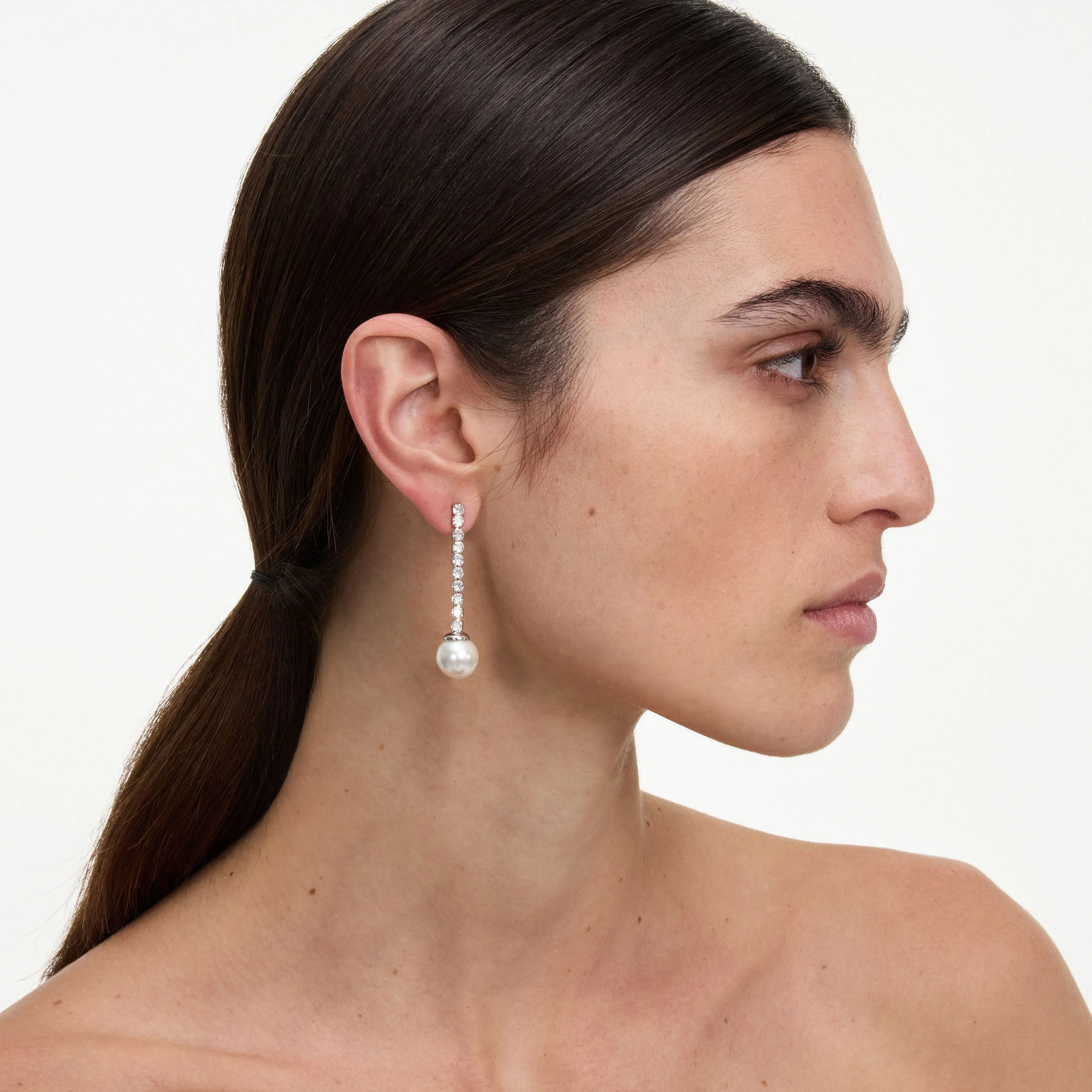 Crystal Pearl Droplet Earring - Image 2