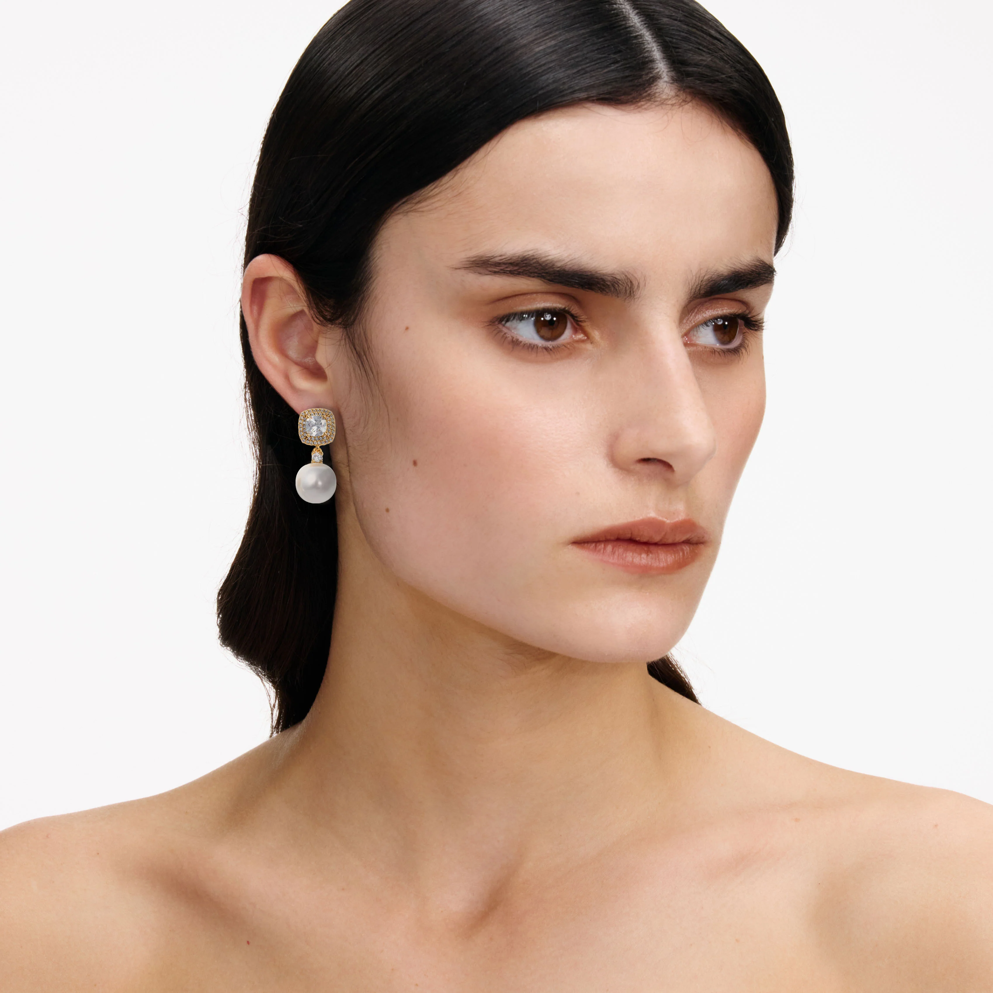 Gold Crystal Pearl Earrings - Image 3